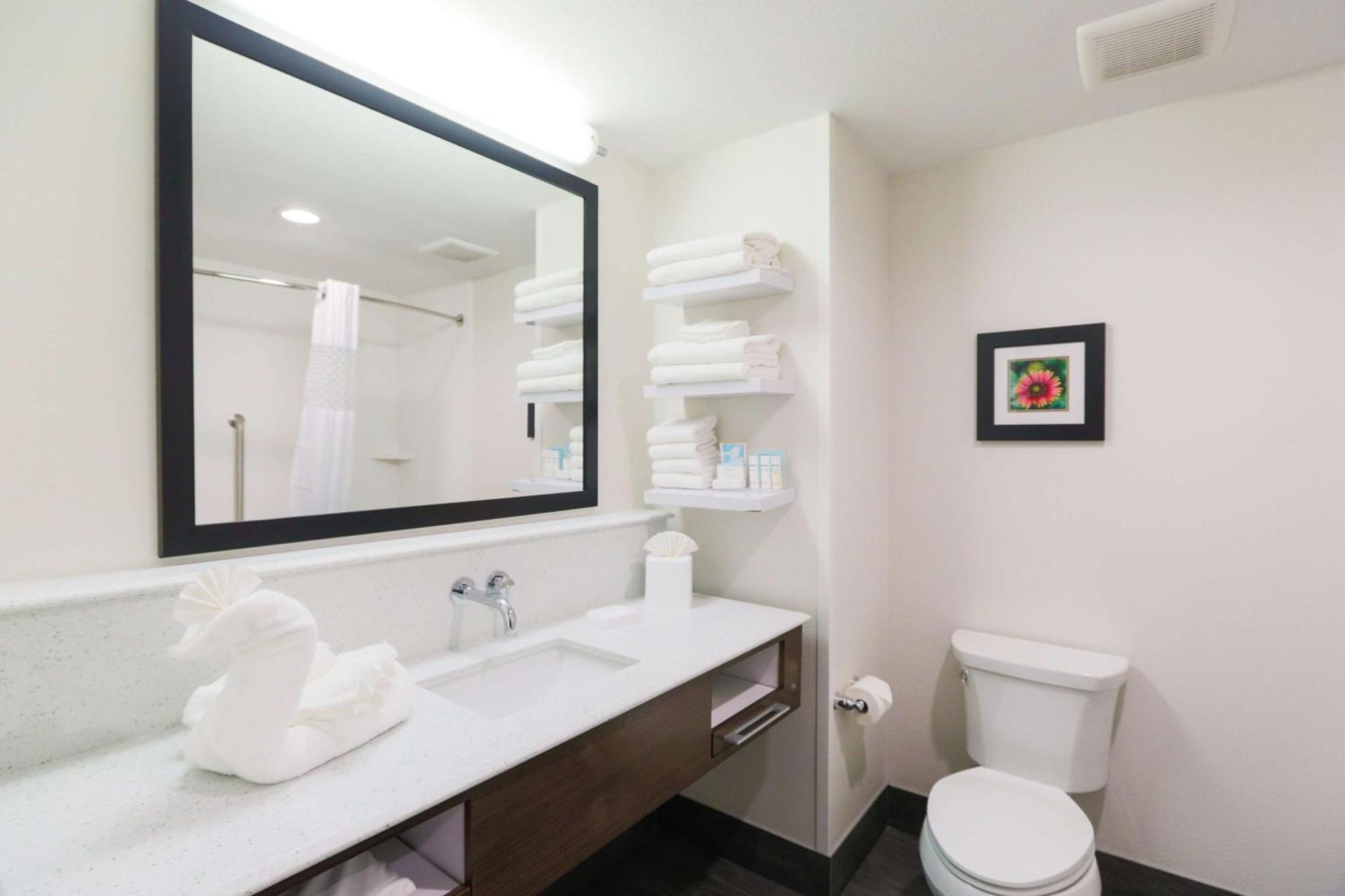Queen Room with Two Queen Beds - Hearing Access/Non-Smoking